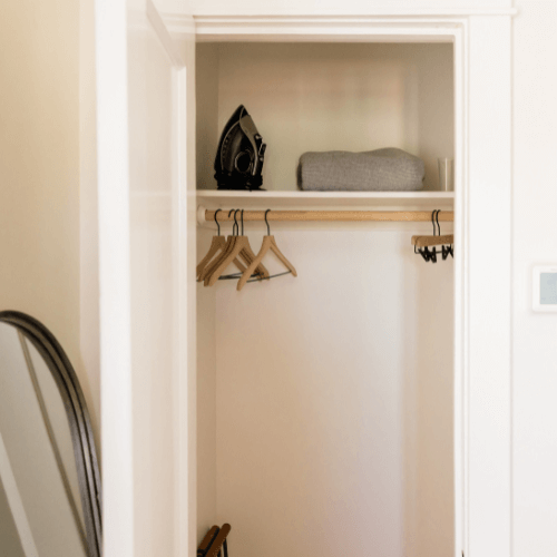 CLEANING-HACKS-FOR-CLOSETS