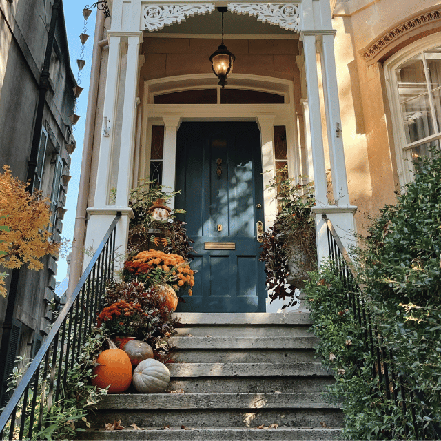 fall-front-porch-decorating